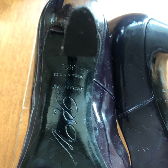 Gorgeous Roger Vivier patent leather heels - Picture 4 of 7